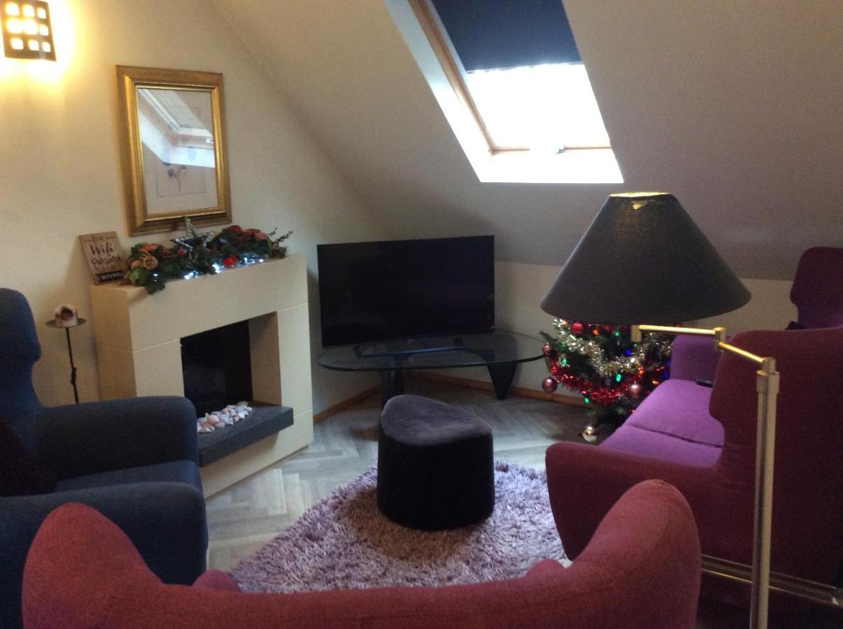 2 Bedroom Furnished Apartment In A Rural Position Stone  Exterior foto