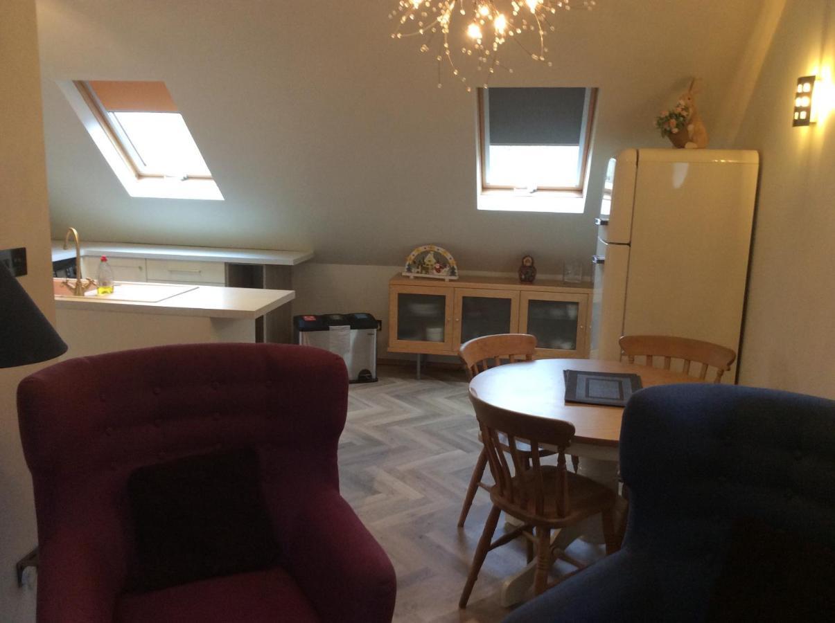 2 Bedroom Furnished Apartment In A Rural Position Stone  Exterior foto